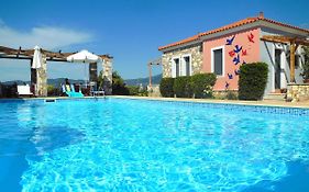 Aeolis Apartments & Studios